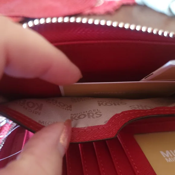 NWT Michael Kors Red Pebble Leather Wristlet LG Flat MF Phone Case Wallet - Picture 10 of 14